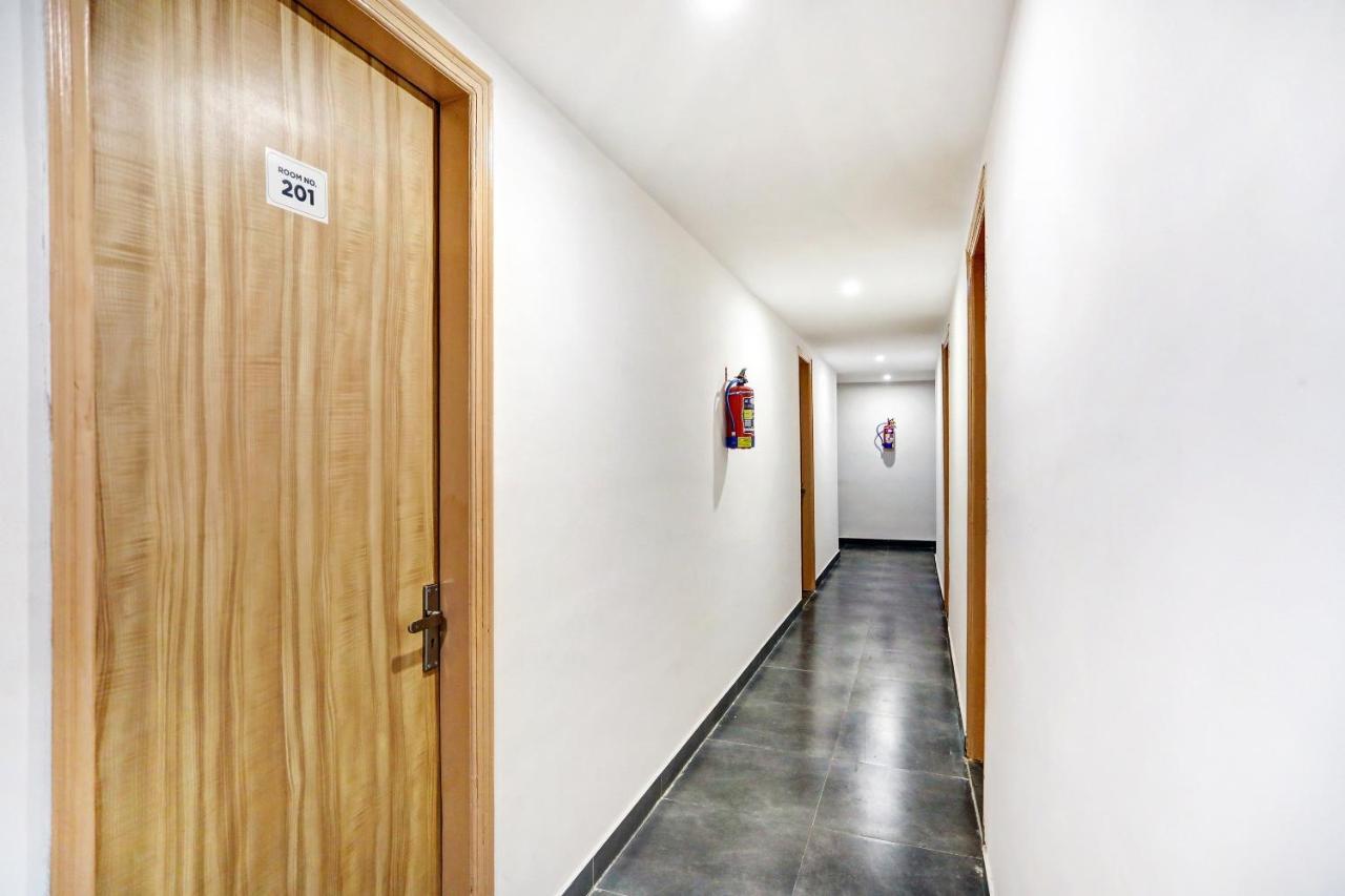 OYO 81641 Collection O Hotel A1 Residency Nova Deli Exterior foto